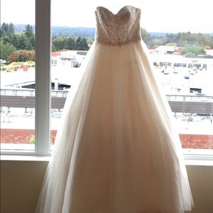 Wedding dress